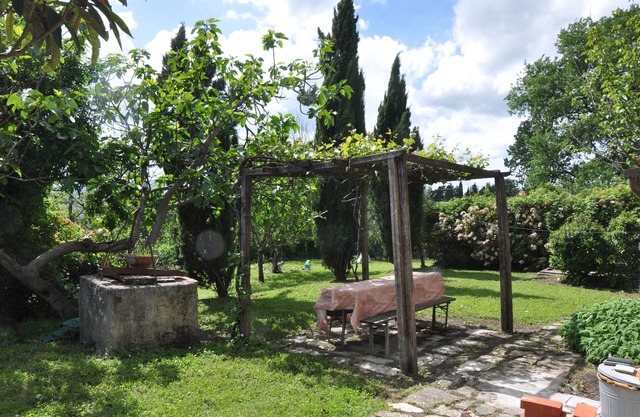 Cozy Private Stone House in Tuscany near Florence with big garden pet friendly