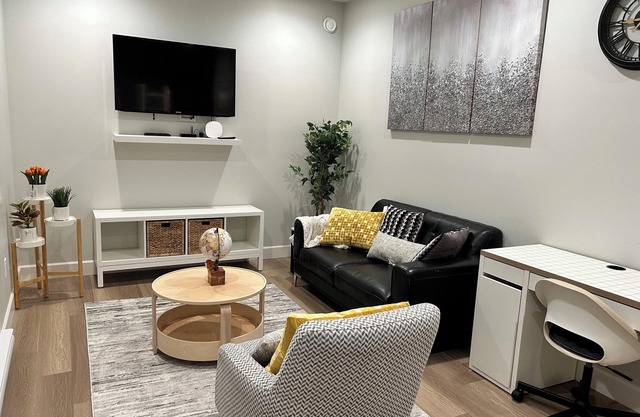 Cozy Private Suite in Langford