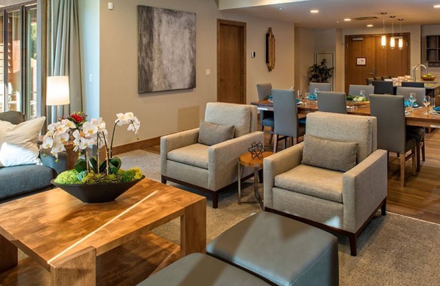 Cozy resort with ski in/ski out access,once check in everything you need onsiten