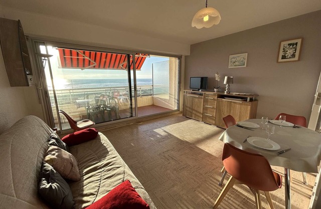 Cozy studio with ocean view and private garage, Saint-Hilaire-de-Riez