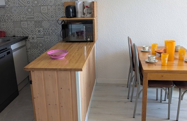Cozy Studio for 4 in Orcières Merlette – Close to Slopes and Sports Center, South-Facing Balcony
