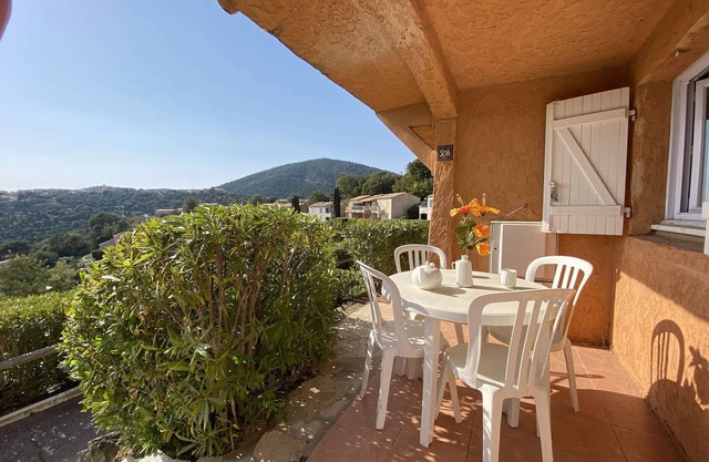 Cozy Studio in Les Issambres (4 Guests) - Garden, Pool, Tennis, Parking, Near Beach!