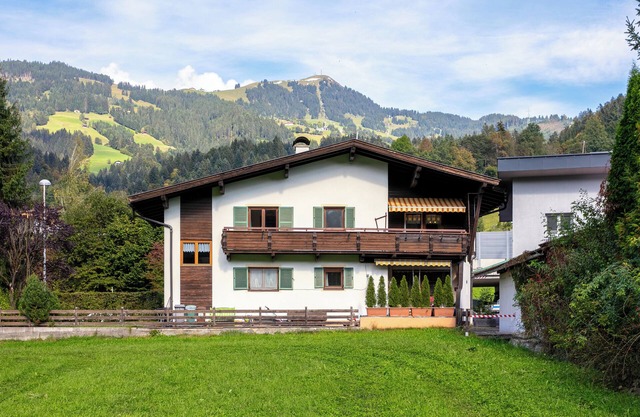 Cozy sunny apartment, 230m from the ski lift