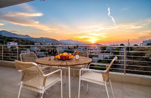 COZY SUITE Two bedroom apartments in the gated community with private beach