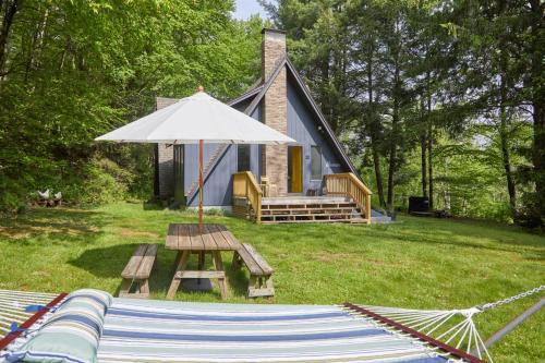 Cozy, Tranquil A-Frame Oasis