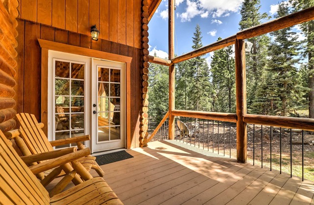 Duck Creek Village Deck Fire Pit 