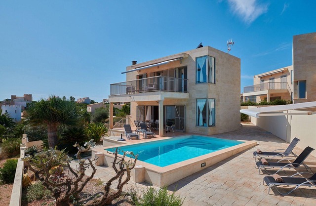 Cozy Villa by Cala Murada