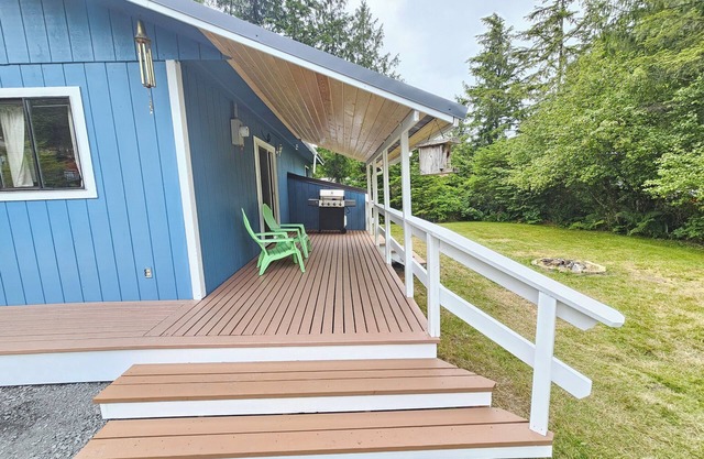 Cozy Wrangell Home. Great stay for your fishing/hunting and touring adventures.