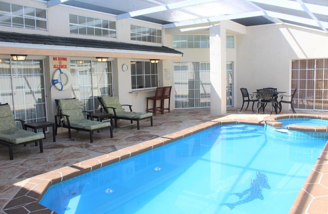 Crayson Villa 