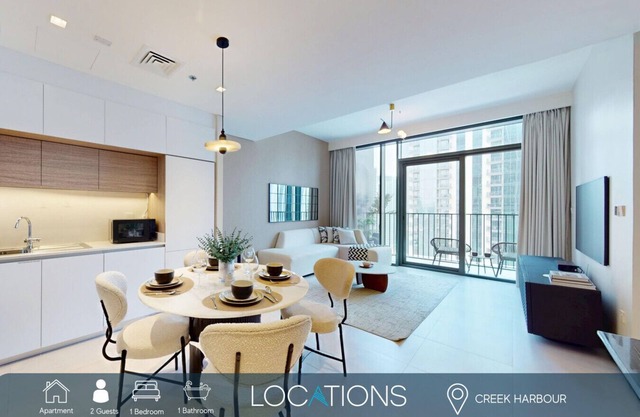 Creek Edge - One Bedroom with Partial Sea View