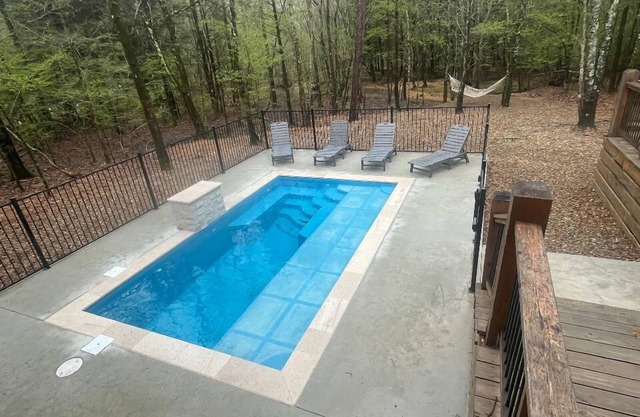 Creekside | Heated Pool | Secluded & Peaceful