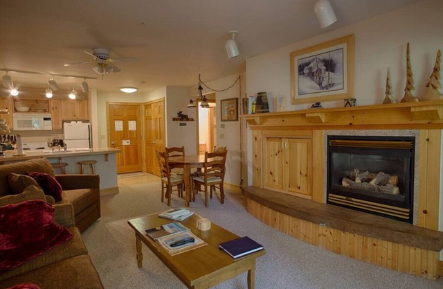 Creekside Retreat: Cozy, Deck, Close to Grand Targhee