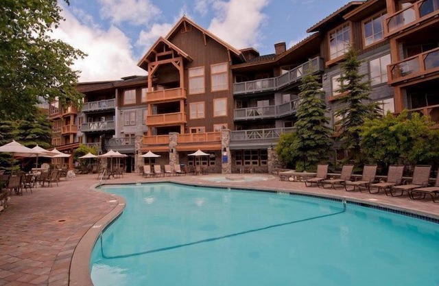Creekside Suite | Mountain Access + Ski-in/Ski out