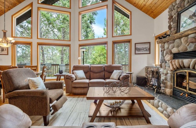 Crescent Moon Lodge | A-Frame | Hot Tub | Fire Pit