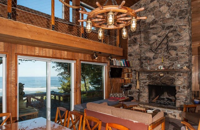 Crow's Nest House 7150