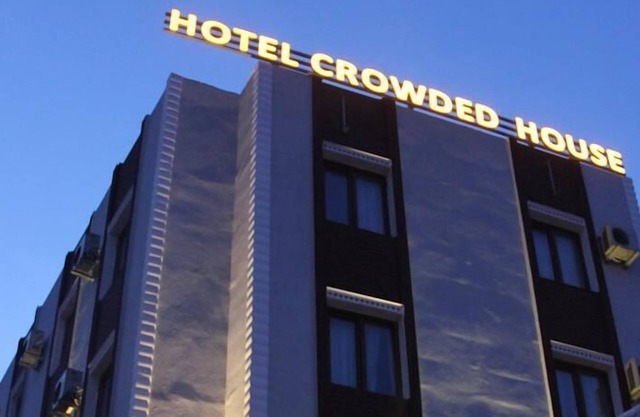 Crowded House