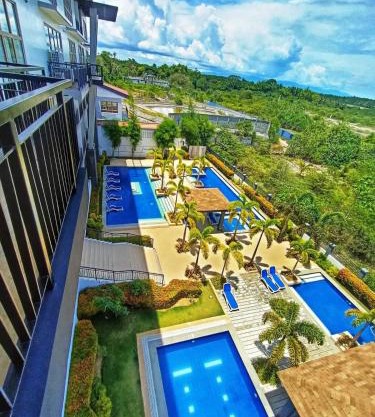 Crown Hotel at Harbour Springs Palawan Managed by Enderun Hotels