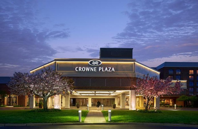 Crowne Plaza Providence-Warwick Airport