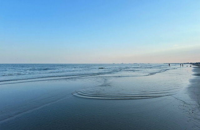 Crystal Beach Cabin - Sleeps 7 (3 blocks from Beach)