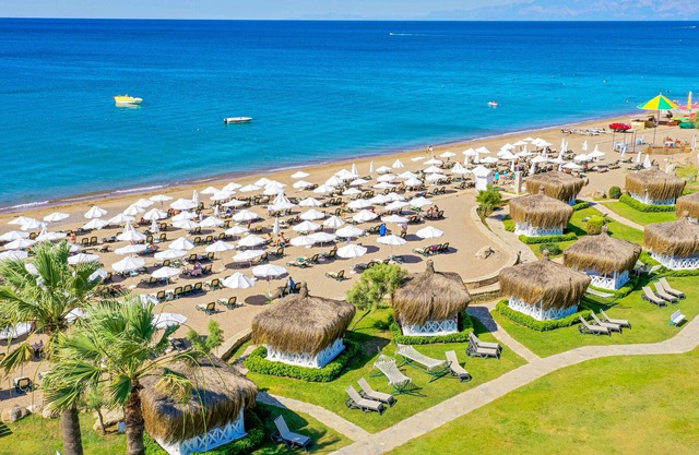 Crystal Flora Beach Resort – All Inclusive