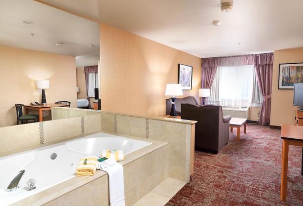 Crystal Inn Hotel & Suites - Midvalley