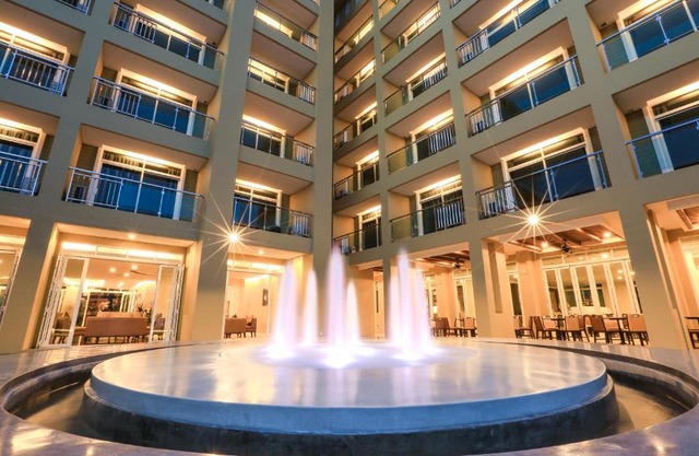 Crystal Palace Luxury Hotel Pattaya