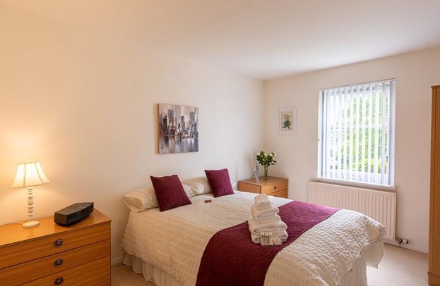 Cults Court Apartment