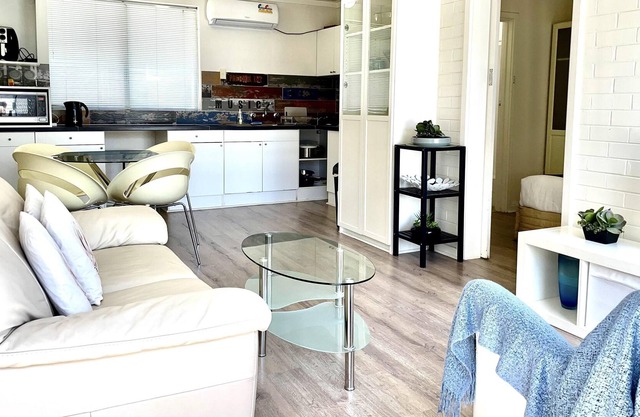Cute and affordable park side accommodation