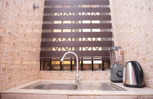 Cute & Comfy Condo Close to Highway