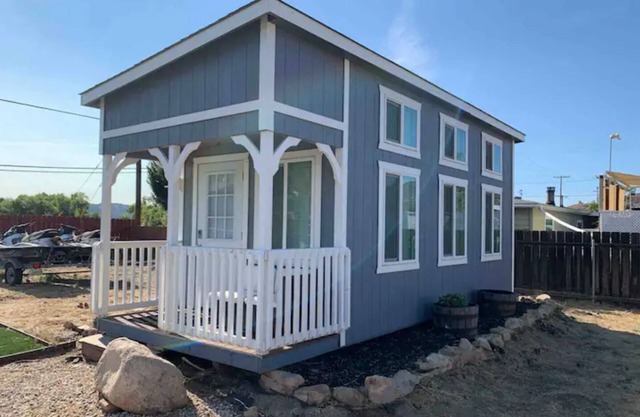 Cute Tiny House in Lakeside