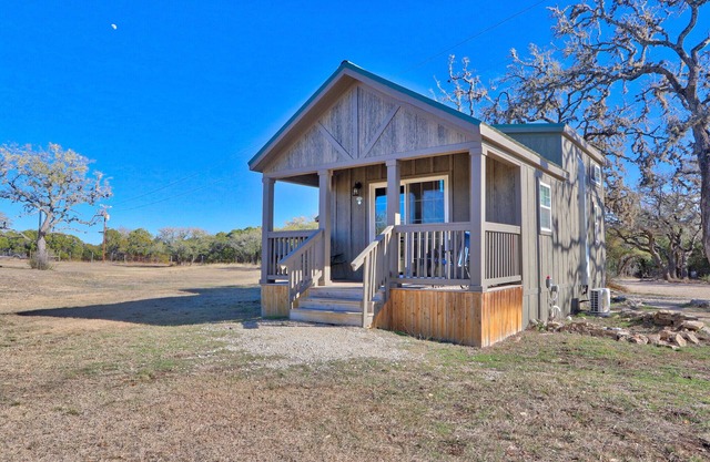 Cypress Creek Cabin at The Ranch at Wimberley - Sleeps 4!