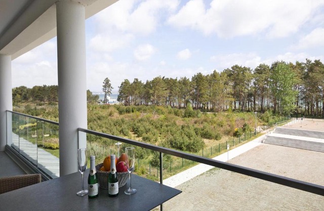 Dünenresidenz Prora - Ferienwohnung mit Meerblick, 2 Schlafzimmern und Loggia NP-318