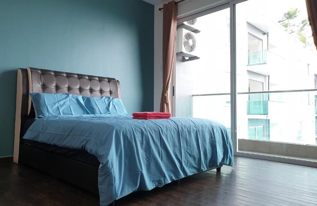 D'Carlton A33 | 1-4 Guest | Near CIQ & IKEA