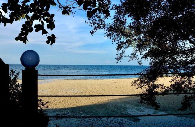 D's Ocean View Beach Resort
