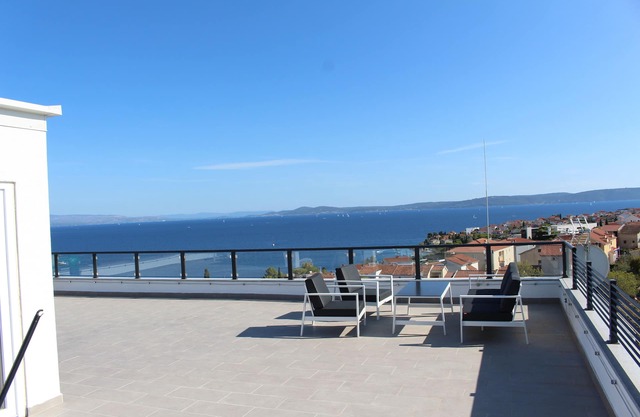Dachterrasse - der Vermutlich Schönste Blick von Ciovo