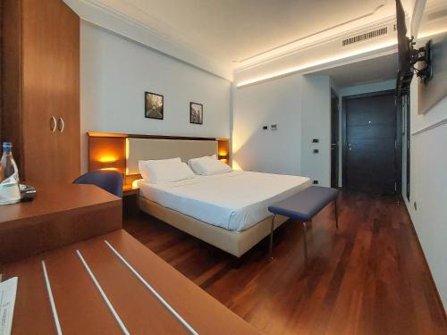 Dado Hotel International