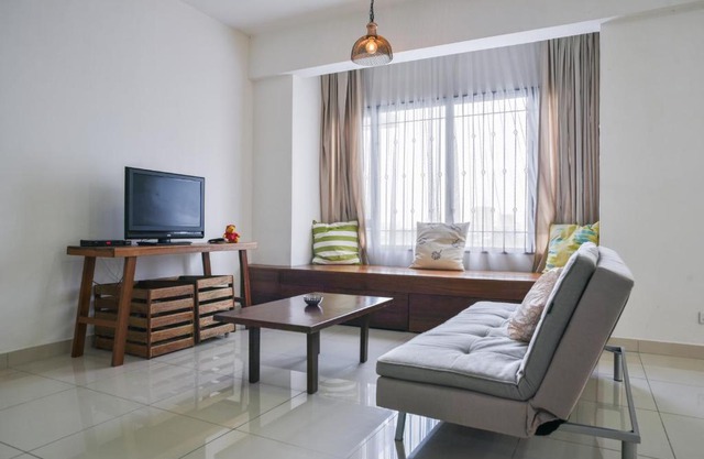 Damen Subang by Widebed