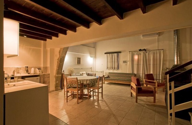 Danae's Stone-built 1 BDR Apt #1