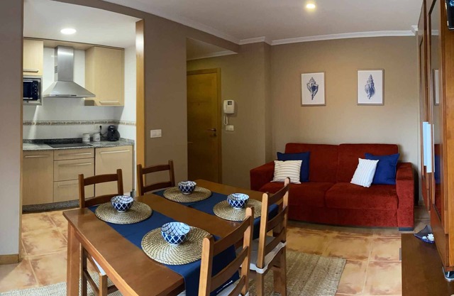 DAPONTE APARTMENT. Very close to the bridge of La Toja