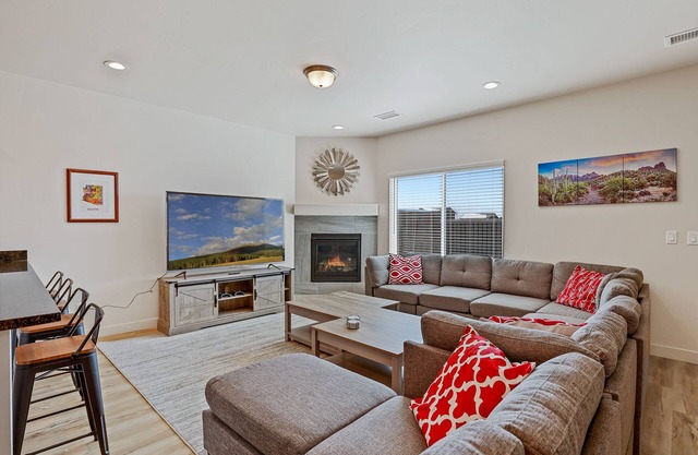 Dark Sky City Home! Play & Unwind Here