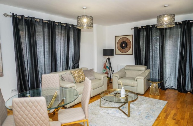 DARTFORD LUXURY 2 BED APARTMENT