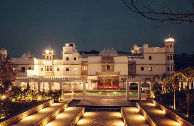 Daulatgarh Resort