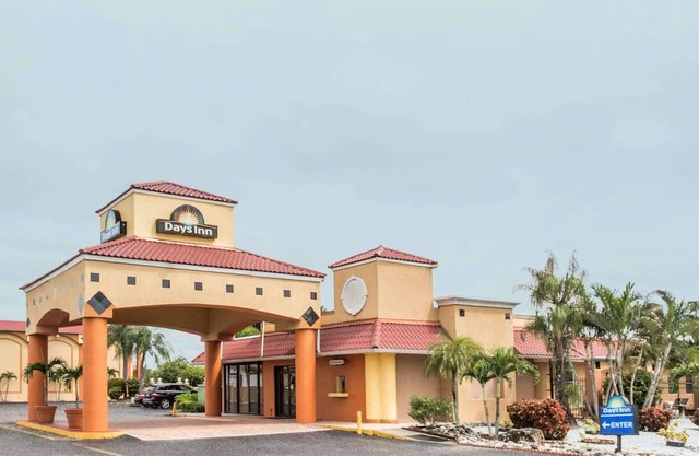 Days Inn by Wyndham Fort Myers