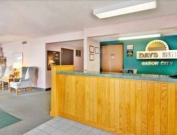 Days Inn by Wyndham Mason City