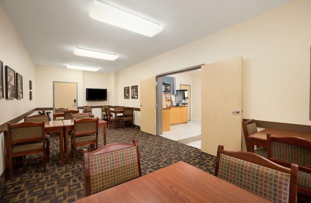 Days Inn by Wyndham Dawson Creek