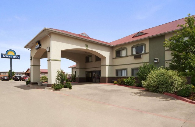 Days Inn by Wyndham Childress