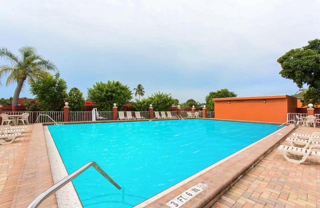 Days Inn by Wyndham Fort Myers
