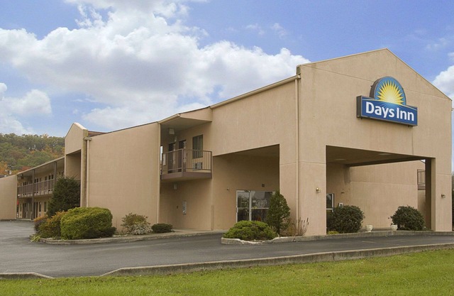 Days Inn by Wyndham Morehead