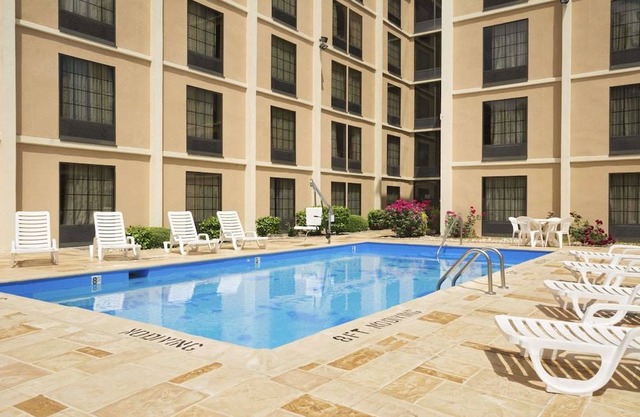 Days Inn by Wyndham Rome Downtown