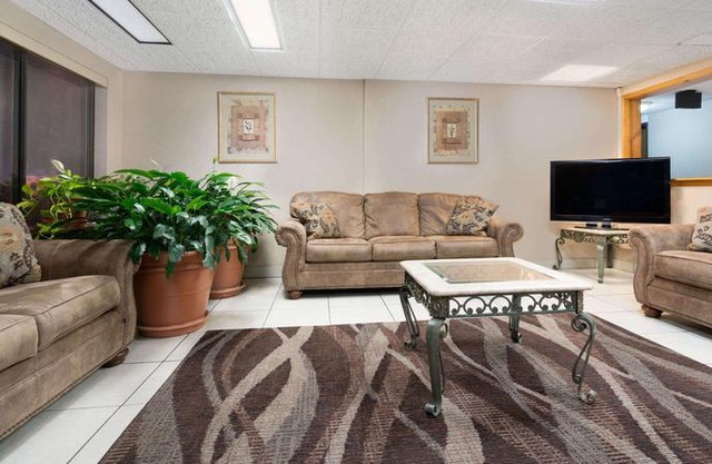 Days Inn by Wyndham St Cloud
